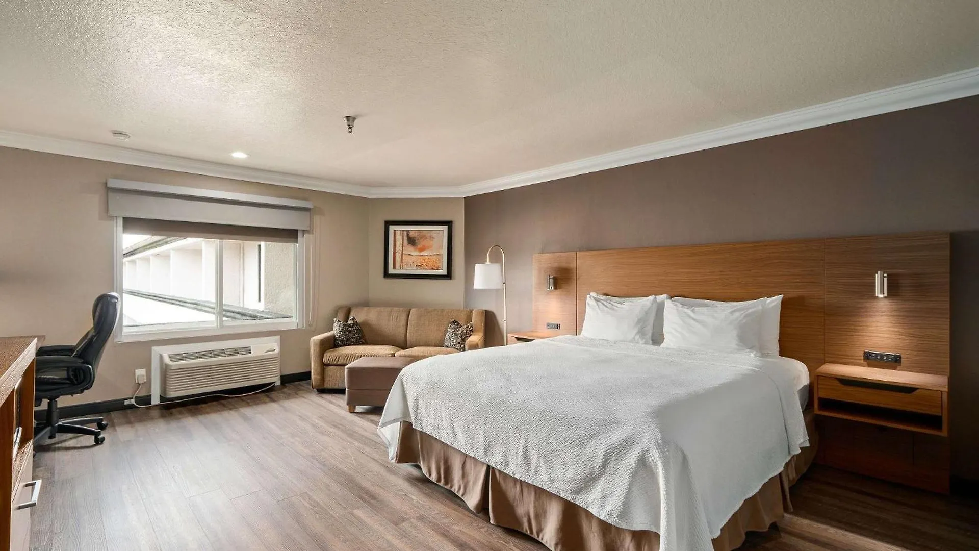 Best Western Plus Newport Mesa Inn Costa Mesa