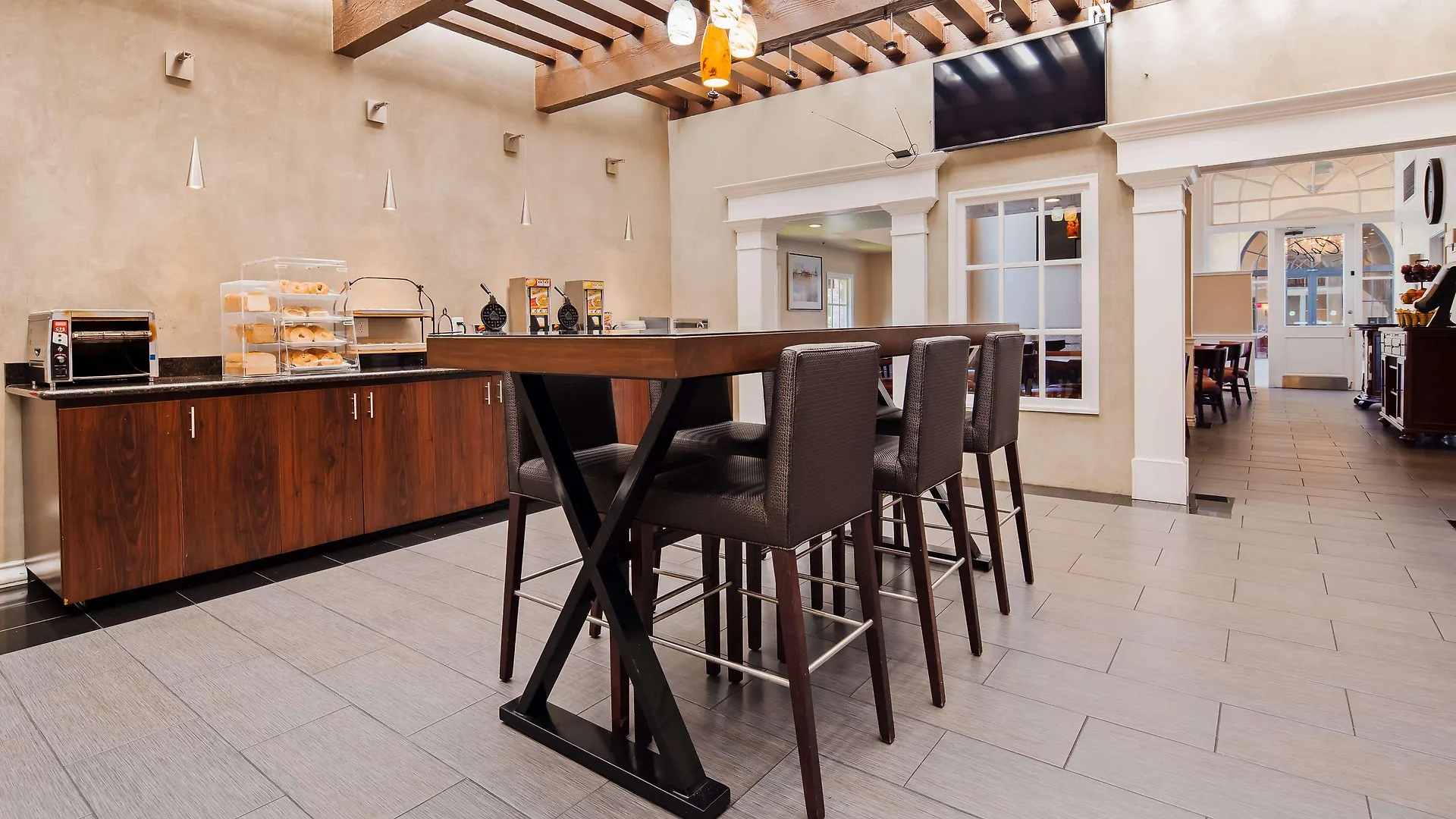 Best Western Plus Newport Mesa Inn Costa Mesa